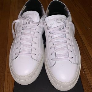 P448 White sneakers